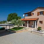 Вилла Activity Gita With Pool And Grill In *