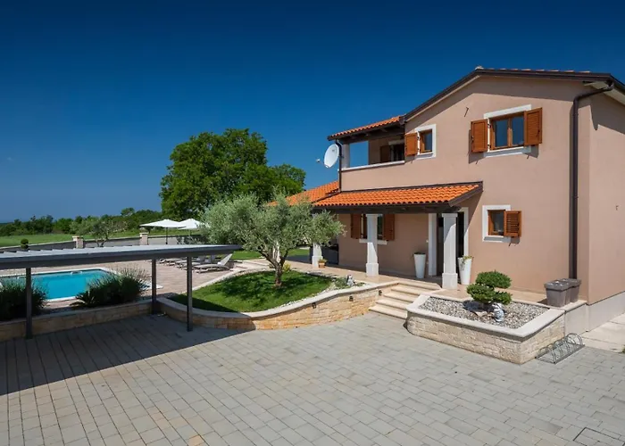 Villa Activity Gita With Pool And Grill In *