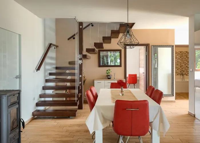 Villa Activity Gita With Pool And Grill In *