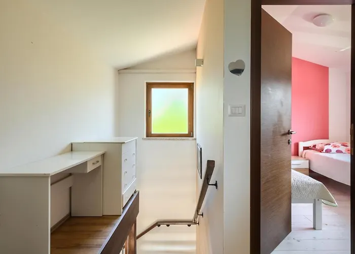 Activity Gita With Pool And Grill In Villa