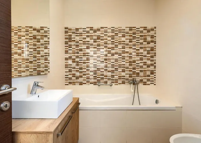 Activity Gita With Pool And Grill In *