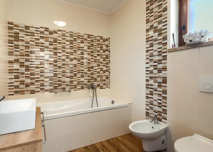 Activity Gita With Pool And Grill In Villa Tinjan